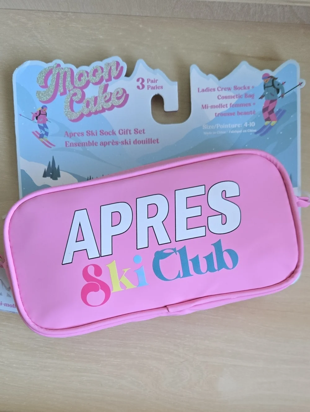 Apres Ski Ladies Crew Socks+Cosmetic Bag NEW